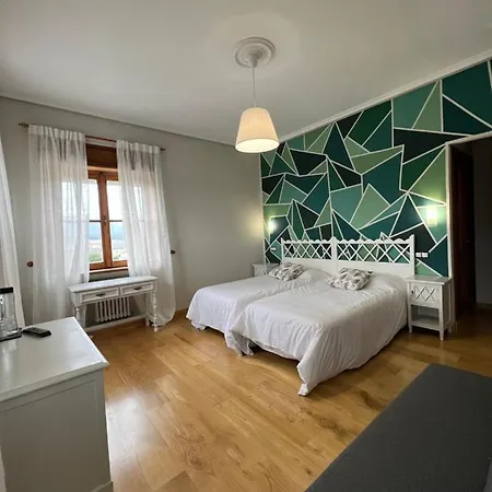 Regueiro Hotel Tox